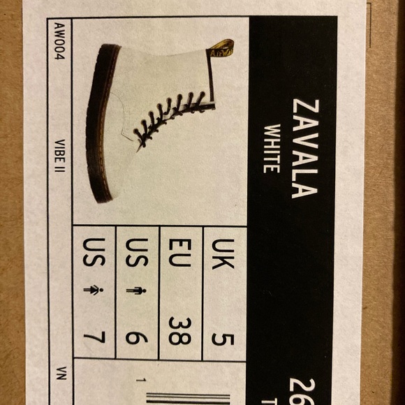 NEW Dr Martens Zavala Combat Boots White Leather - Picture 9 of 9